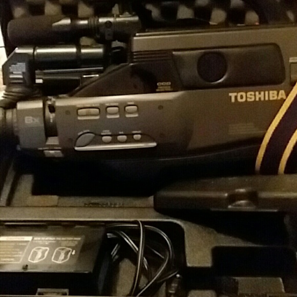 video camera - Picture 2 of 2